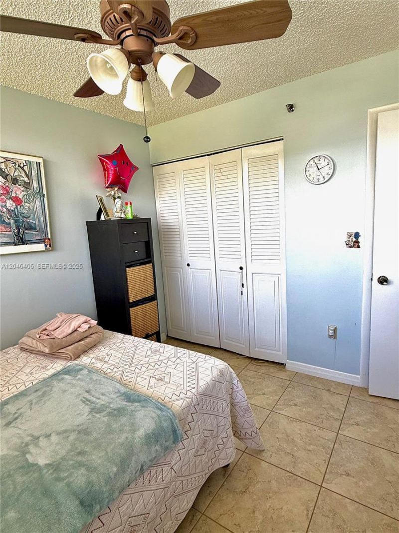 1300 Saint Charles Pl , Unit 402, Pembroke Pines, FL 33026 Photo
