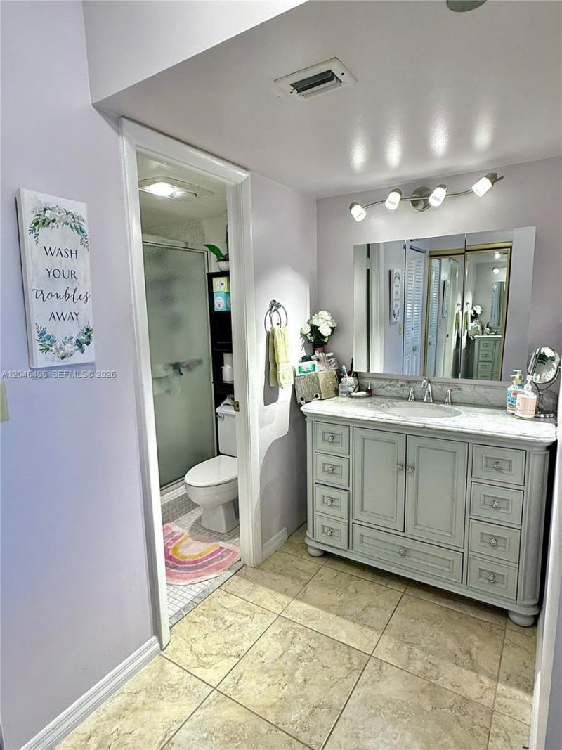 1300 Saint Charles Pl , Unit 402, Pembroke Pines, FL 33026 Photo