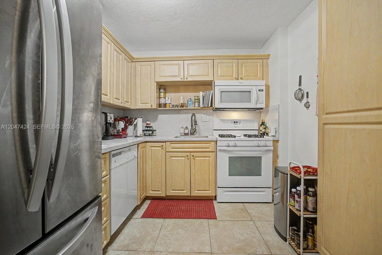 13120 SW 92nd Ave , Unit B-207, Miami, FL 33176 Photo