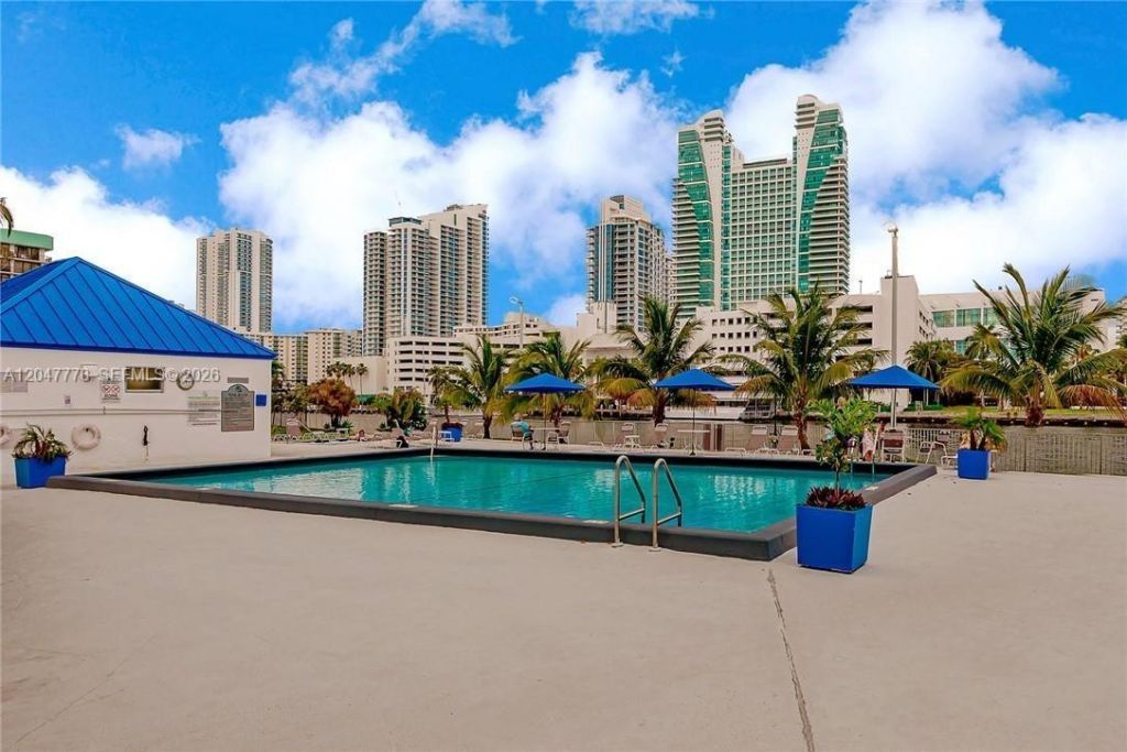 200 Leslie Dr , Unit 926, Hallandale Beach, FL 33009 Photo