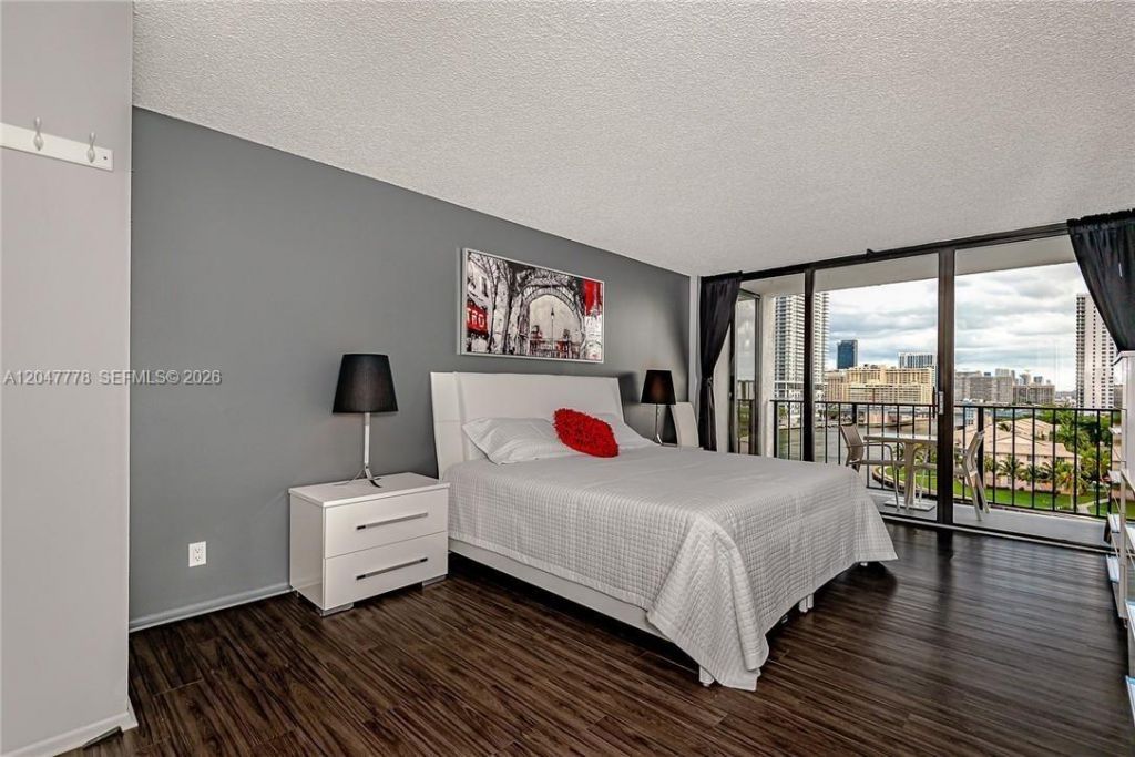 200 Leslie Dr , Unit 926, Hallandale Beach, FL 33009 Photo