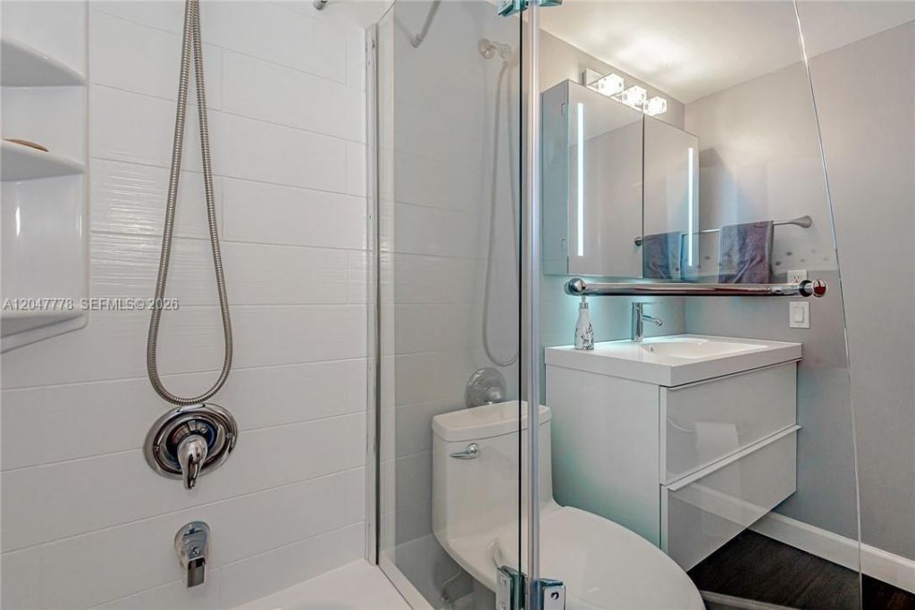 200 Leslie Dr , Unit 926, Hallandale Beach, FL 33009 Photo