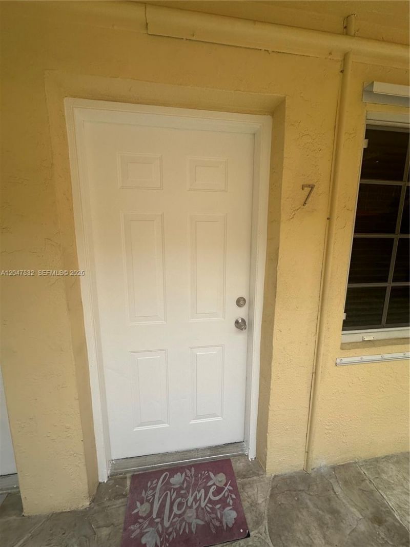 1208 Salzedo St , Unit 7, Coral Gables, FL 33134 Photo