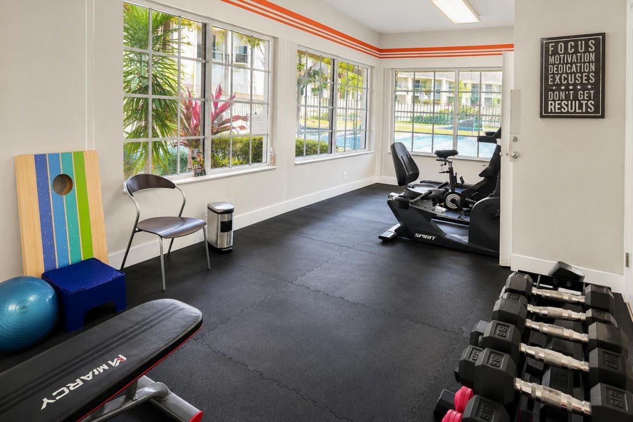 612 Executive Center Drive, Unit 207, West Palm Beach, FL 33401 Photo
