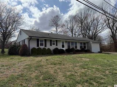 658 E 5th Avenue, Calvert City, KY 42029