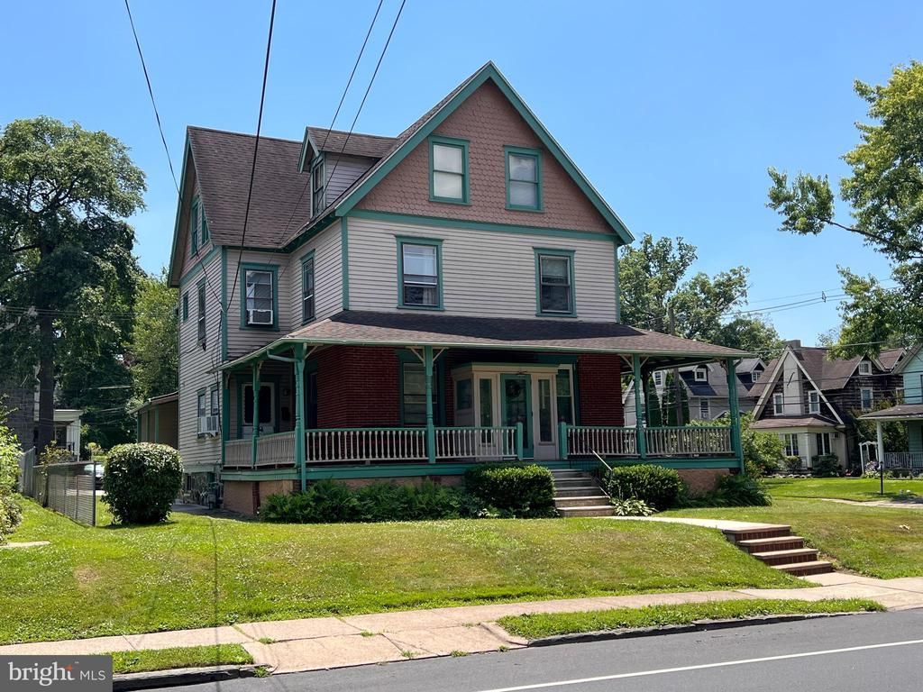 28-30 W GREENWOOD AVENUE , LANSDOWNE, PA 19050