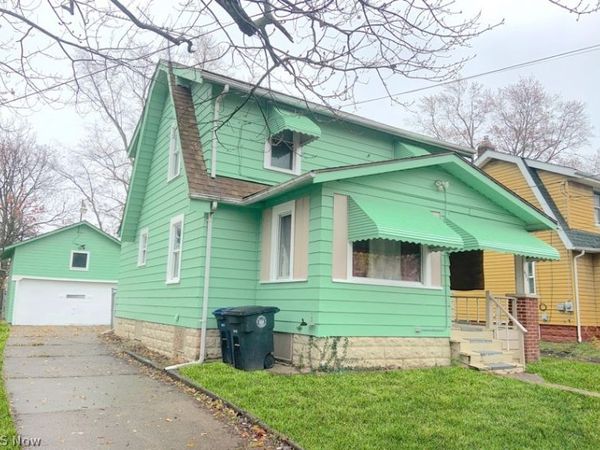 627 Roscoe Avenue , Akron, OH 44306