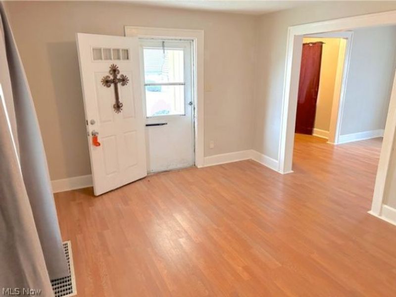 627 Roscoe Avenue, Akron, OH 44306 Photo 11