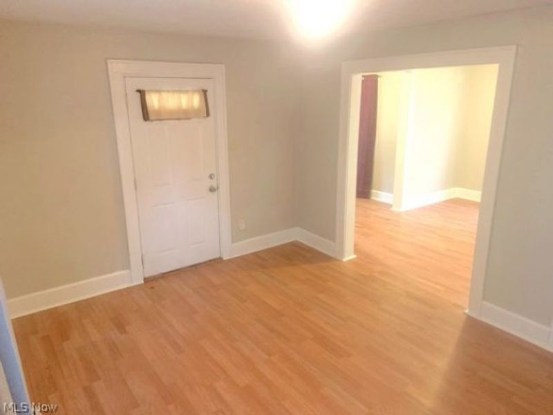 627 Roscoe Avenue, Akron, OH 44306 Photo 12