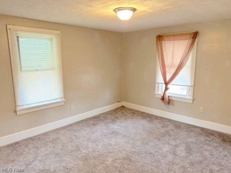 627 Roscoe Avenue, Akron, OH 44306 Photo 18