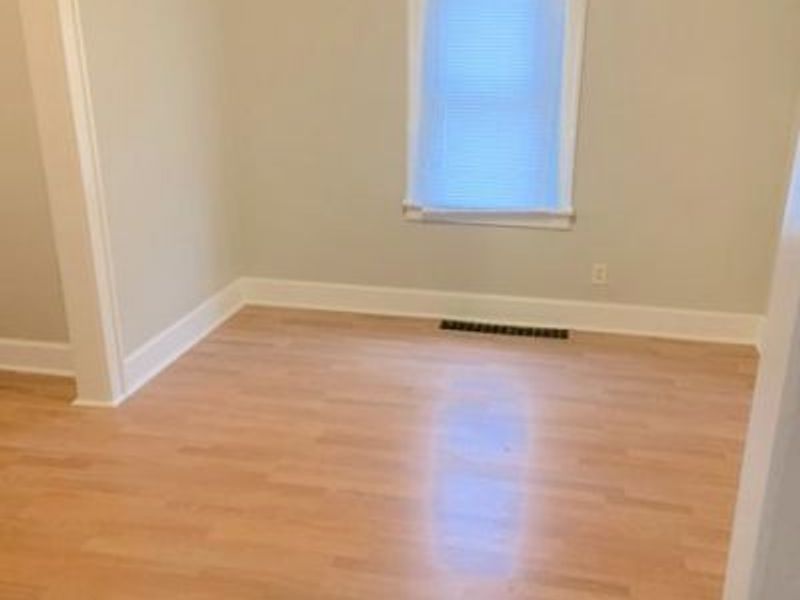 627 Roscoe Avenue, Akron, OH 44306 Photo 2