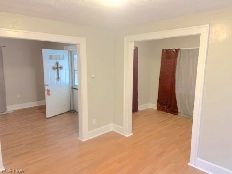 627 Roscoe Avenue, Akron, OH 44306 Photo 4