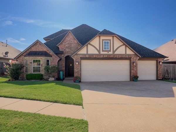 18121 Haslemere Lane, Edmond, OK 73012