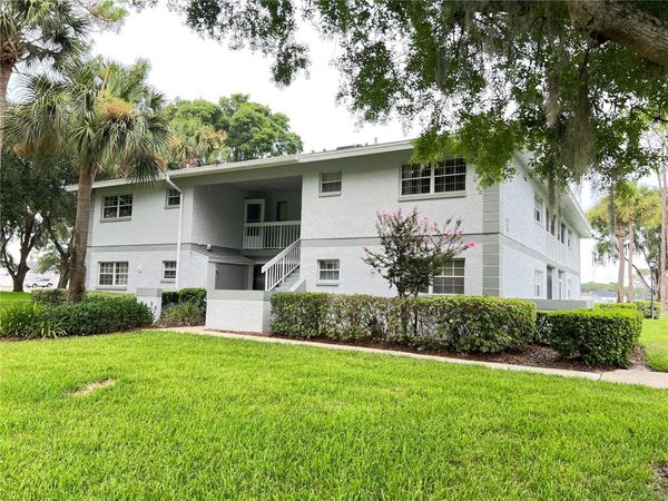 572 SE FAIRWAYS LANE , Unit N204, OCALA, FL 34472