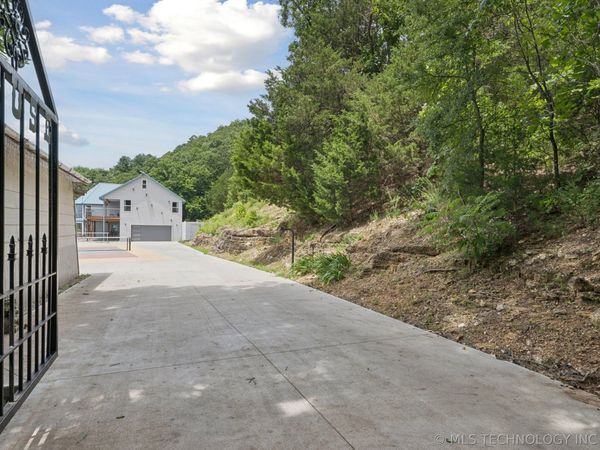 662 SE 4439 Loop , Salina, OK 74365