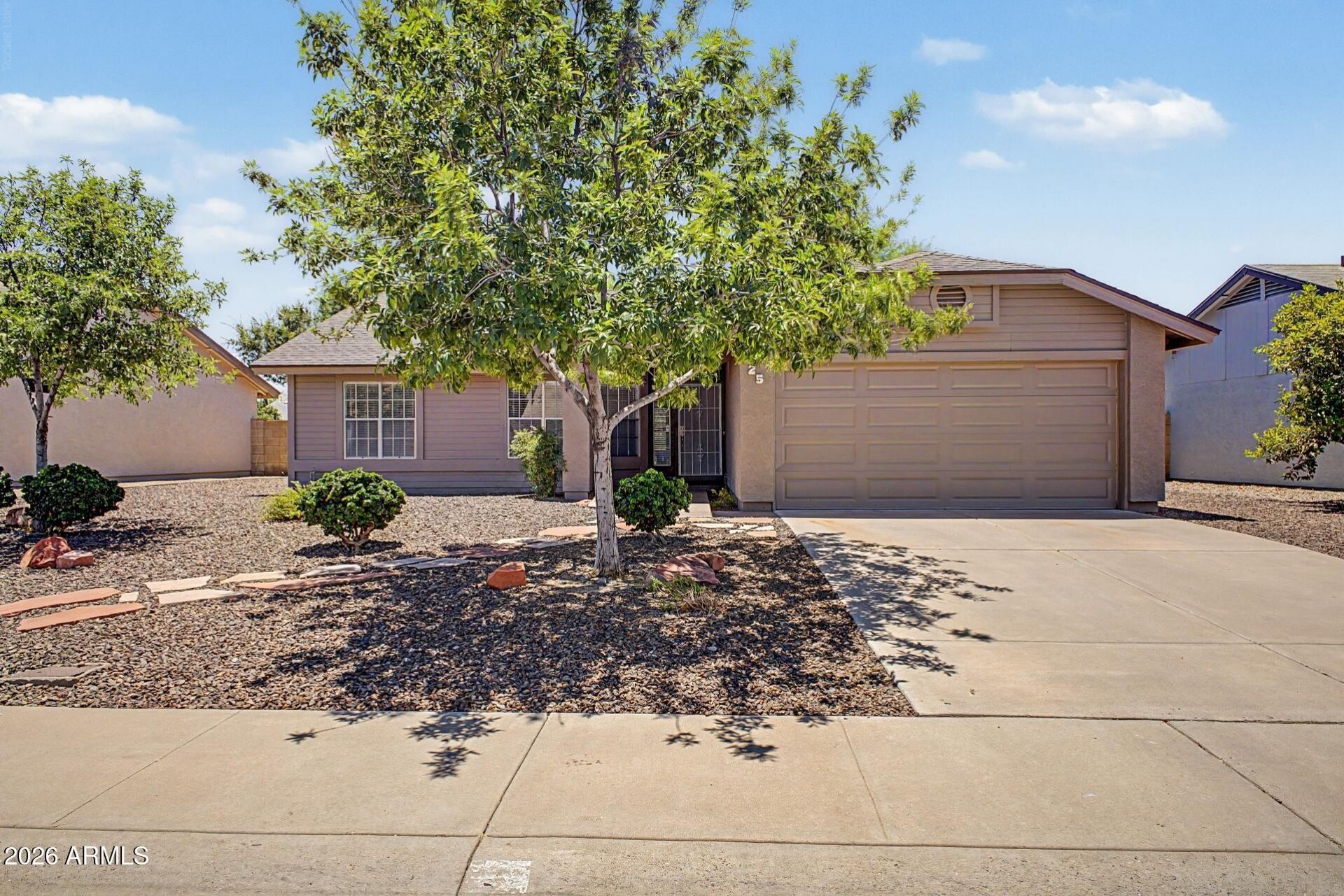 25 W Sequoia Drive, Phoenix, AZ 85027 Main Photo