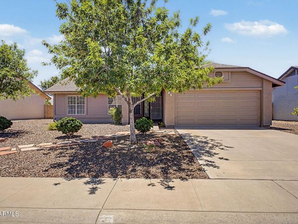 25 W SEQUOIA Drive, Phoenix, AZ 85027