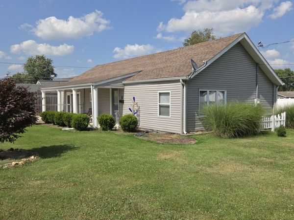 505 Sylvester Avenue W, Christopher, IL 62822
