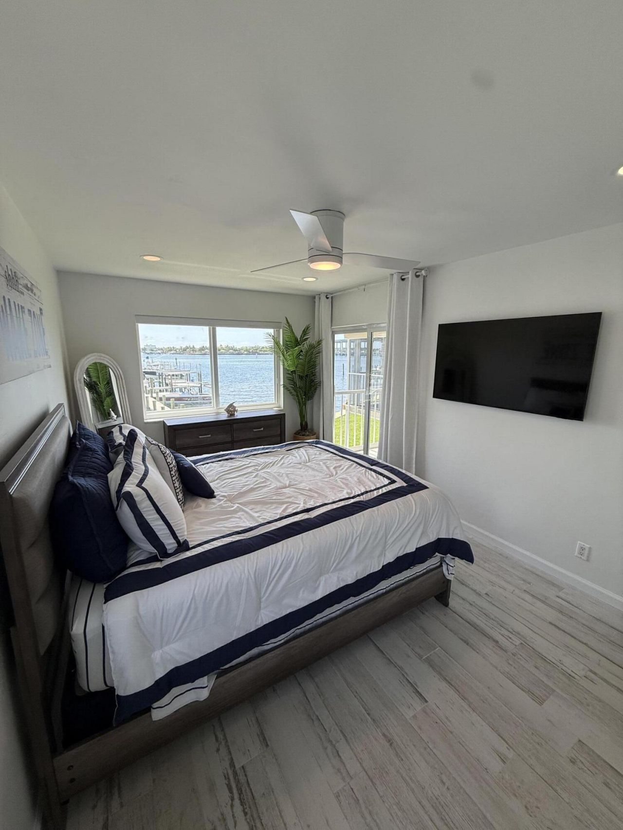 370 Wilma Circle, Unit 6, Riviera Beach, FL 33404 Photo