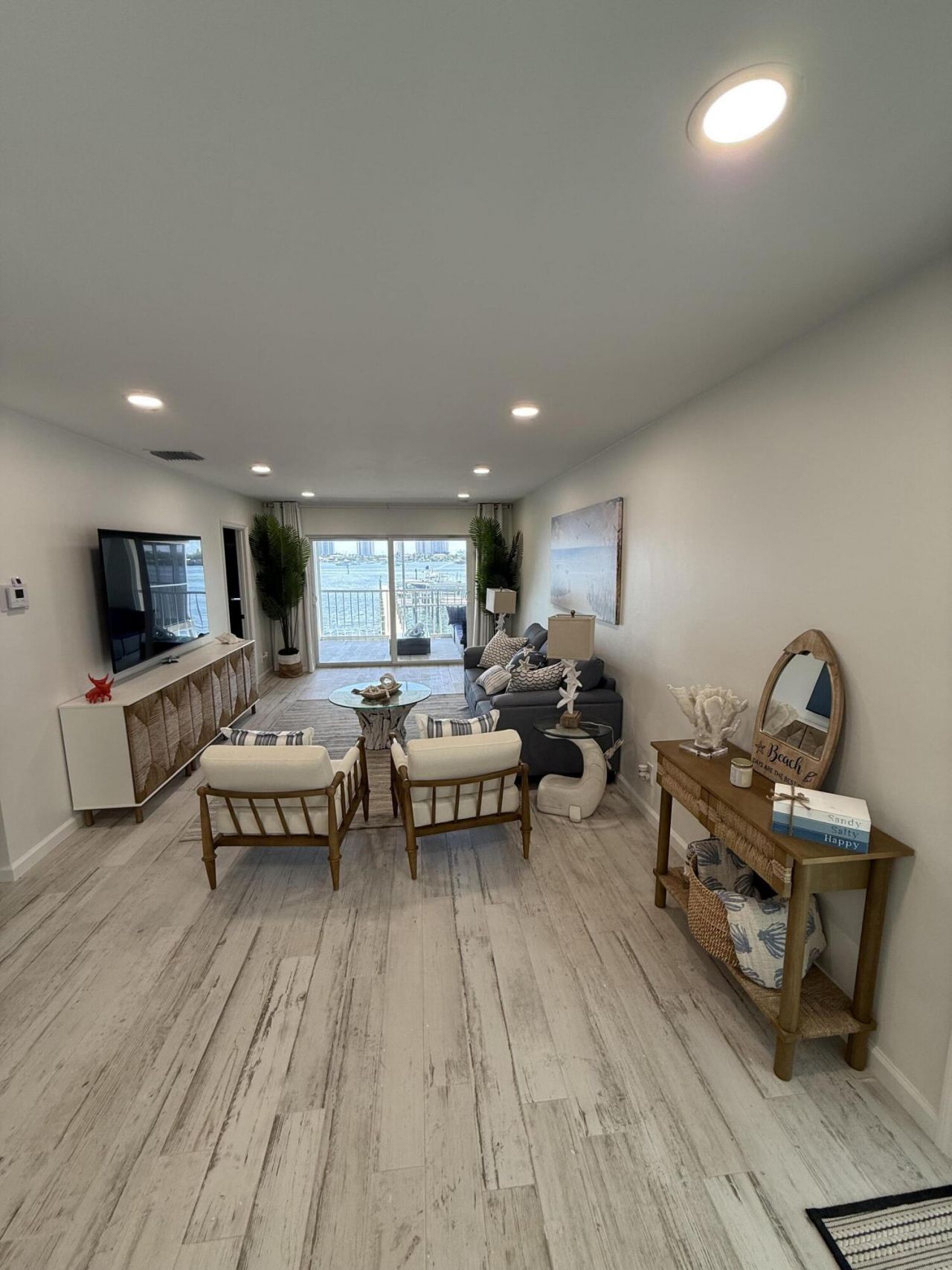 370 Wilma Circle, Unit 6, Riviera Beach, FL 33404 Photo