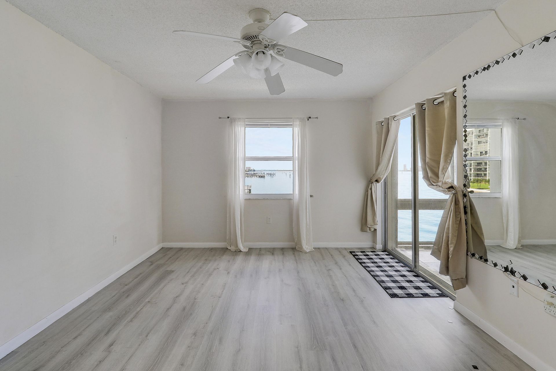 410 Wilma Circle, Unit 308, Riviera Beach, FL 33404 Photo