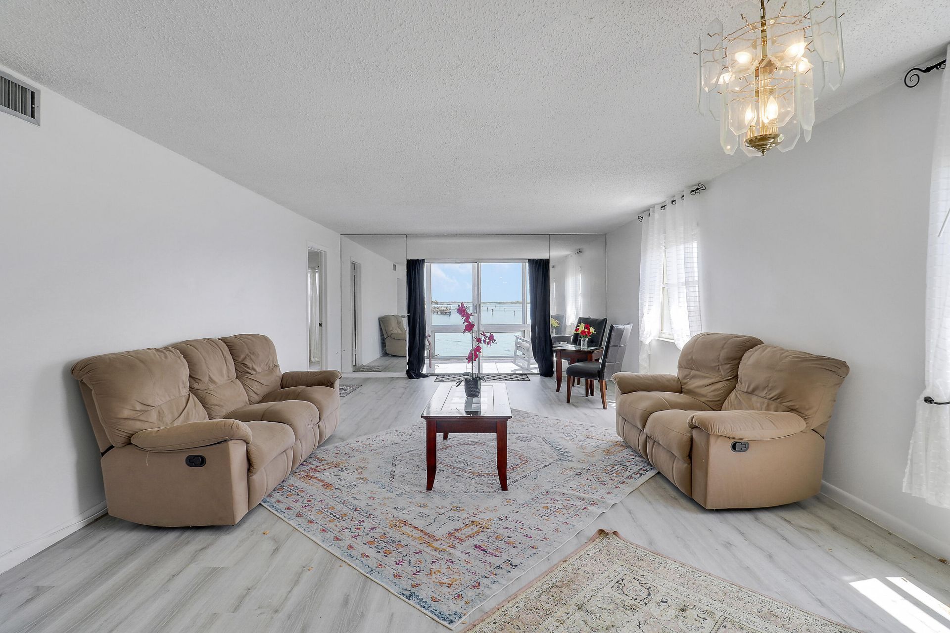 410 Wilma Circle, Unit 308, Riviera Beach, FL 33404 Photo