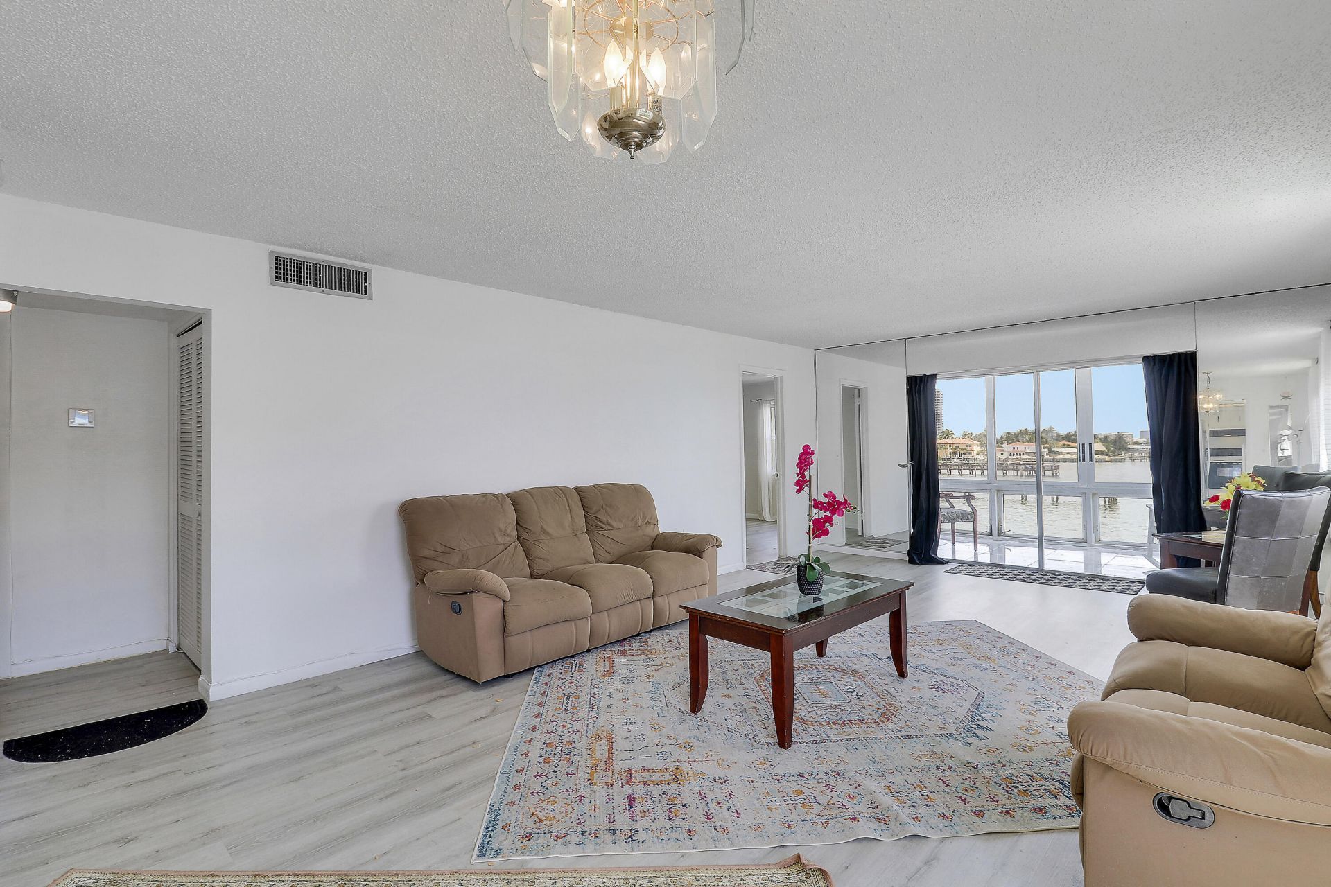 410 Wilma Circle, Unit 308, Riviera Beach, FL 33404 Photo