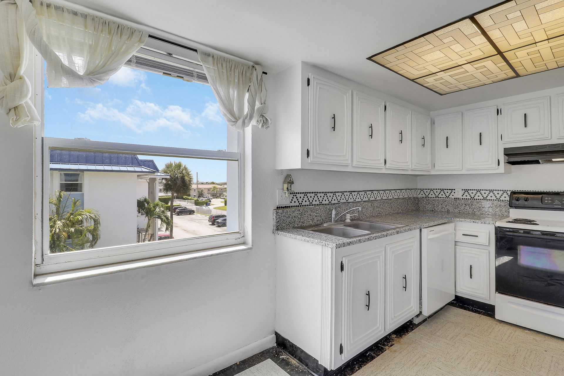 410 Wilma Circle, Unit 308, Riviera Beach, FL 33404 Photo