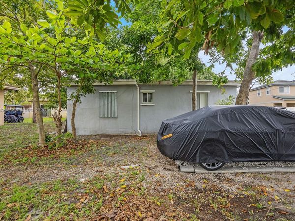 2901 Nw 9th Ct , Fort Lauderdale, FL 33311