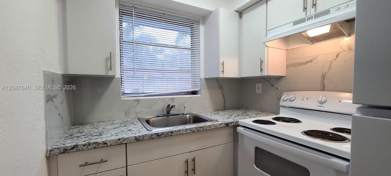 7851 Dunham Blvd , Unit 12, Miami, FL 33138 Photo