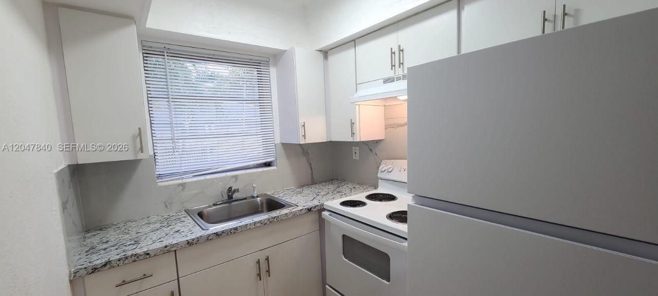 7851 Dunham Blvd , Unit 12, Miami, FL 33138 Photo
