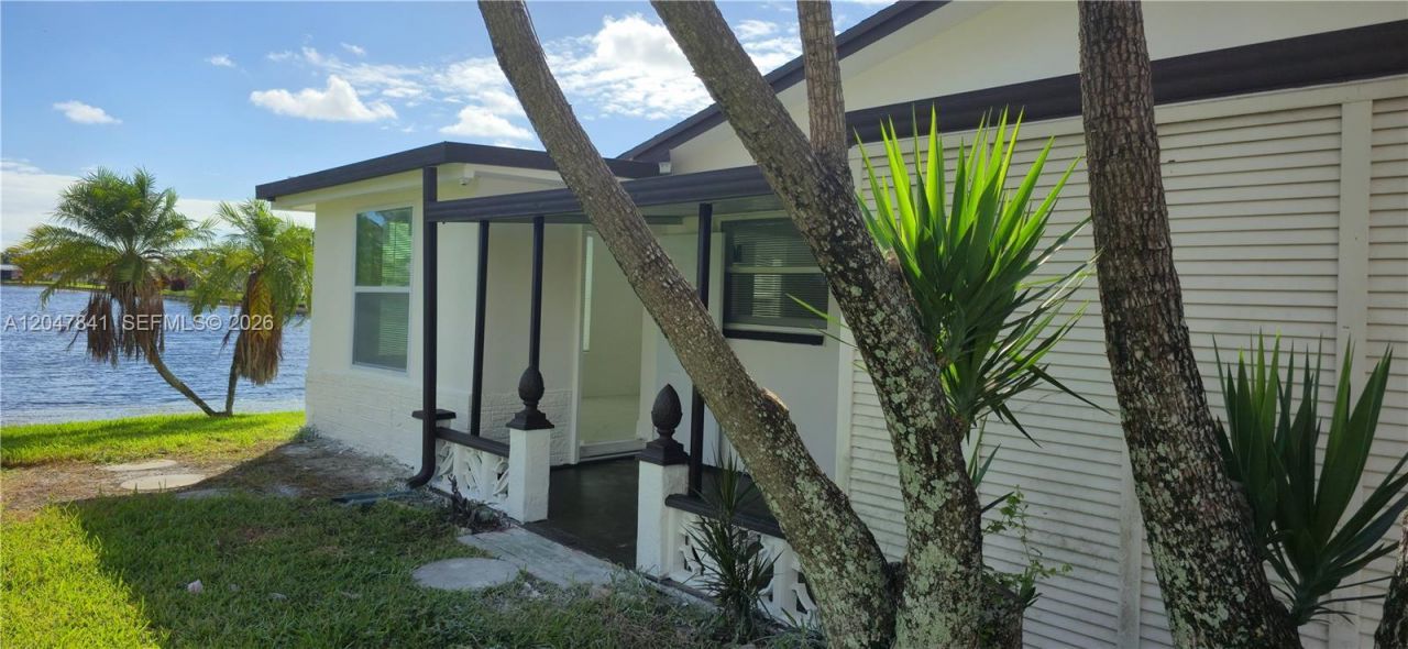 4404 NW 46th Way , Tamarac, FL 33319 Photo