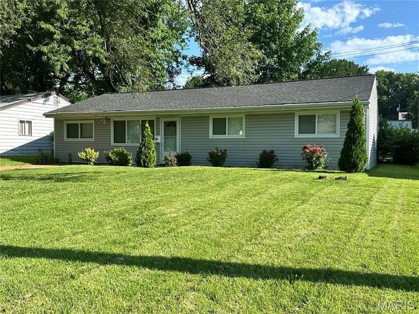9711 Corregidor Drive , Woodson Terrace, MO 63134