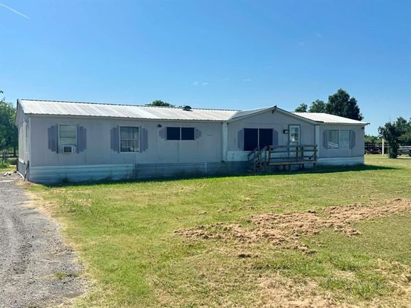 1275 John Wayne Road , Kaufman, TX 75142