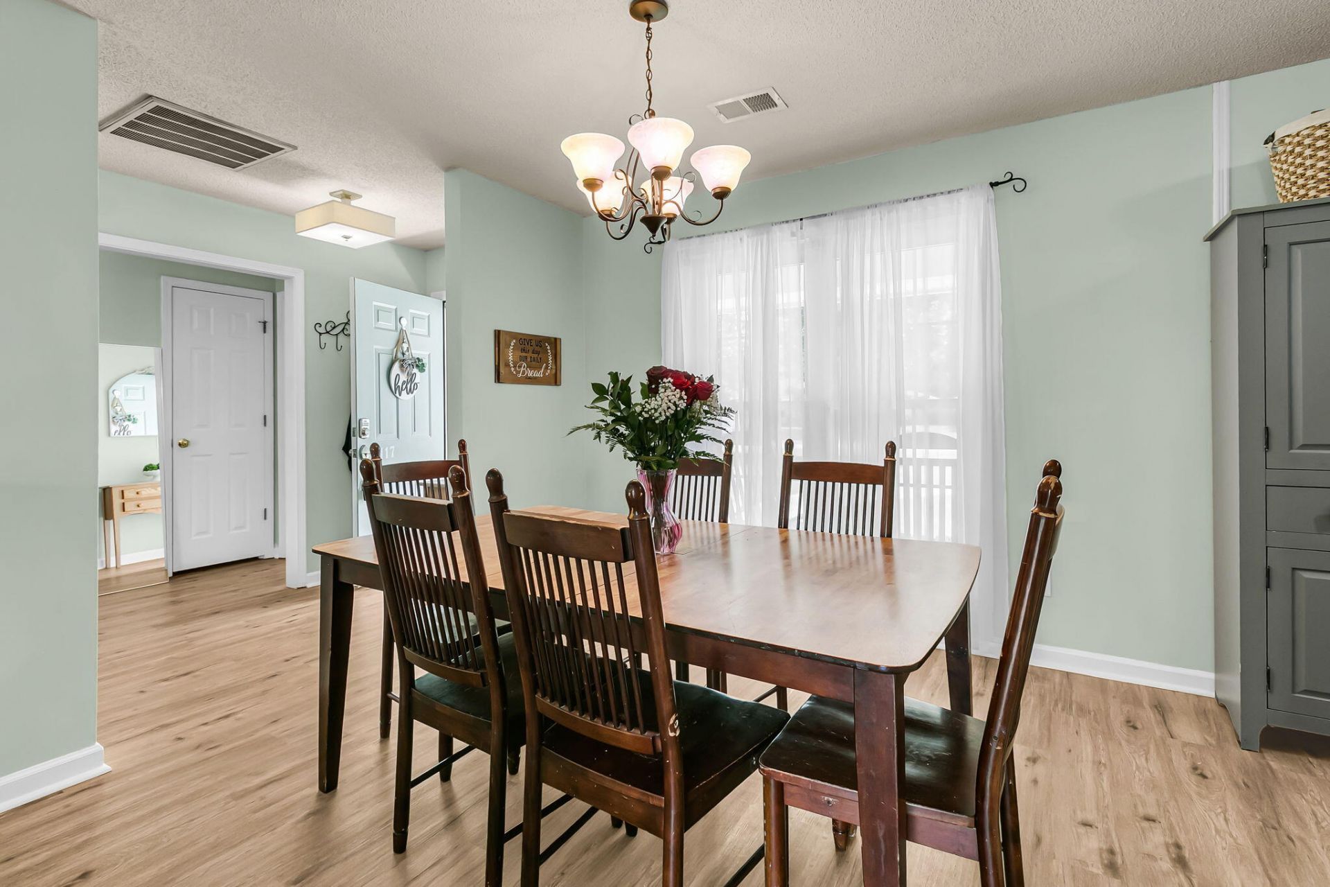 117 Hopper Drive Photo 5