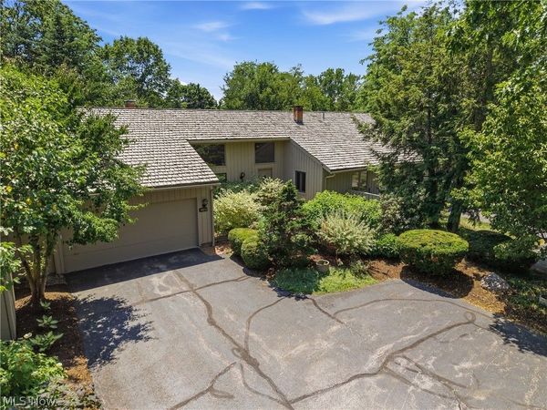 483 Concord Downs Lane , Aurora, OH 44202
