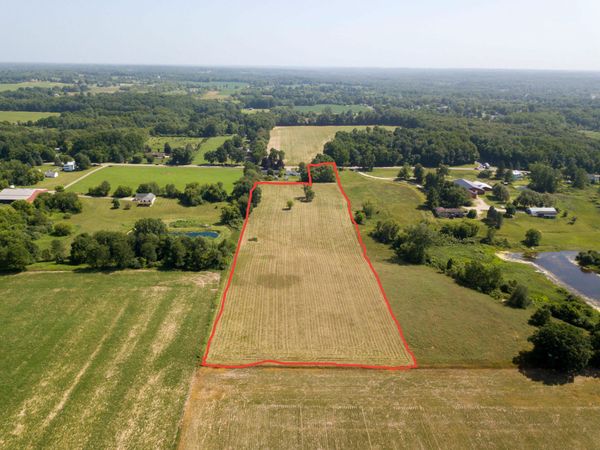 3544 Mechanic Road, Hillsdale, MI 49242
