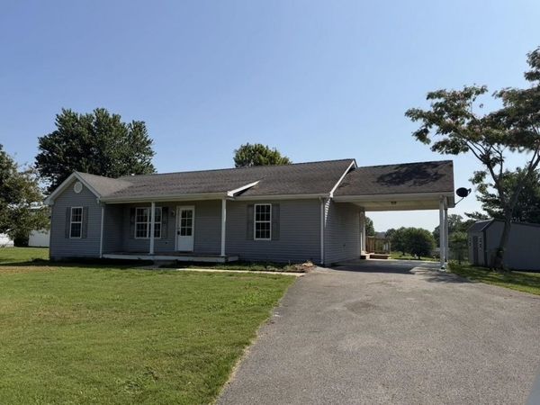 1776 Halifax Road , Scottsville, KY 42164