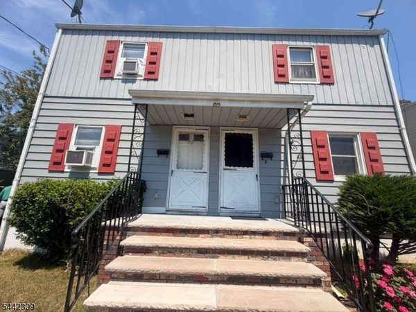40 Moffett St, Woodbridge, NJ 08863