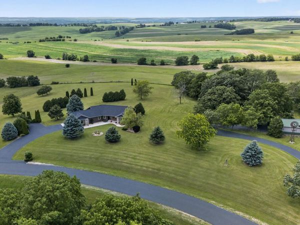 N7795 Panorama Road, Belleville, WI 53508