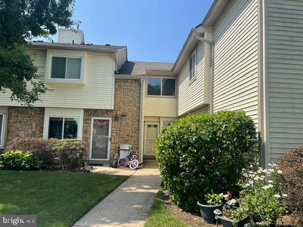 13 CHATHAM COURT, EAST WINDSOR, NJ 08520