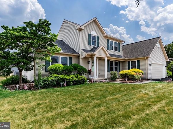 140 N THISTLEDOWN DRIVE , PALMYRA, PA 17078
