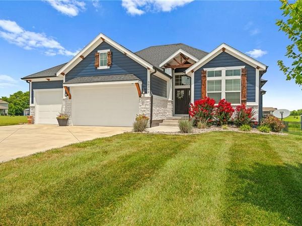 30303 Woodland Drive, Pleasant Hill, MO 64080