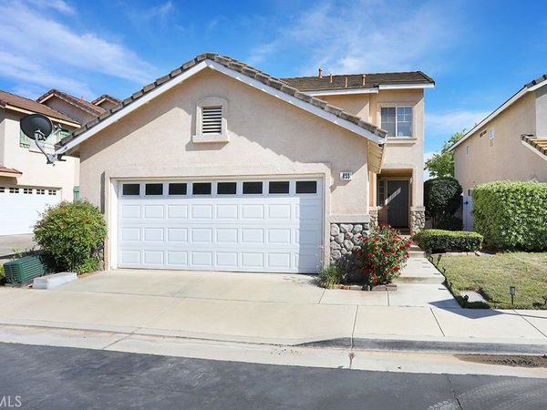 855 Blossomcreek, Corona, CA 92878