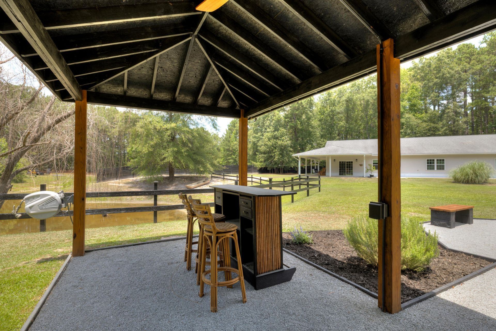 1090 Winding Pond Road Photo 17