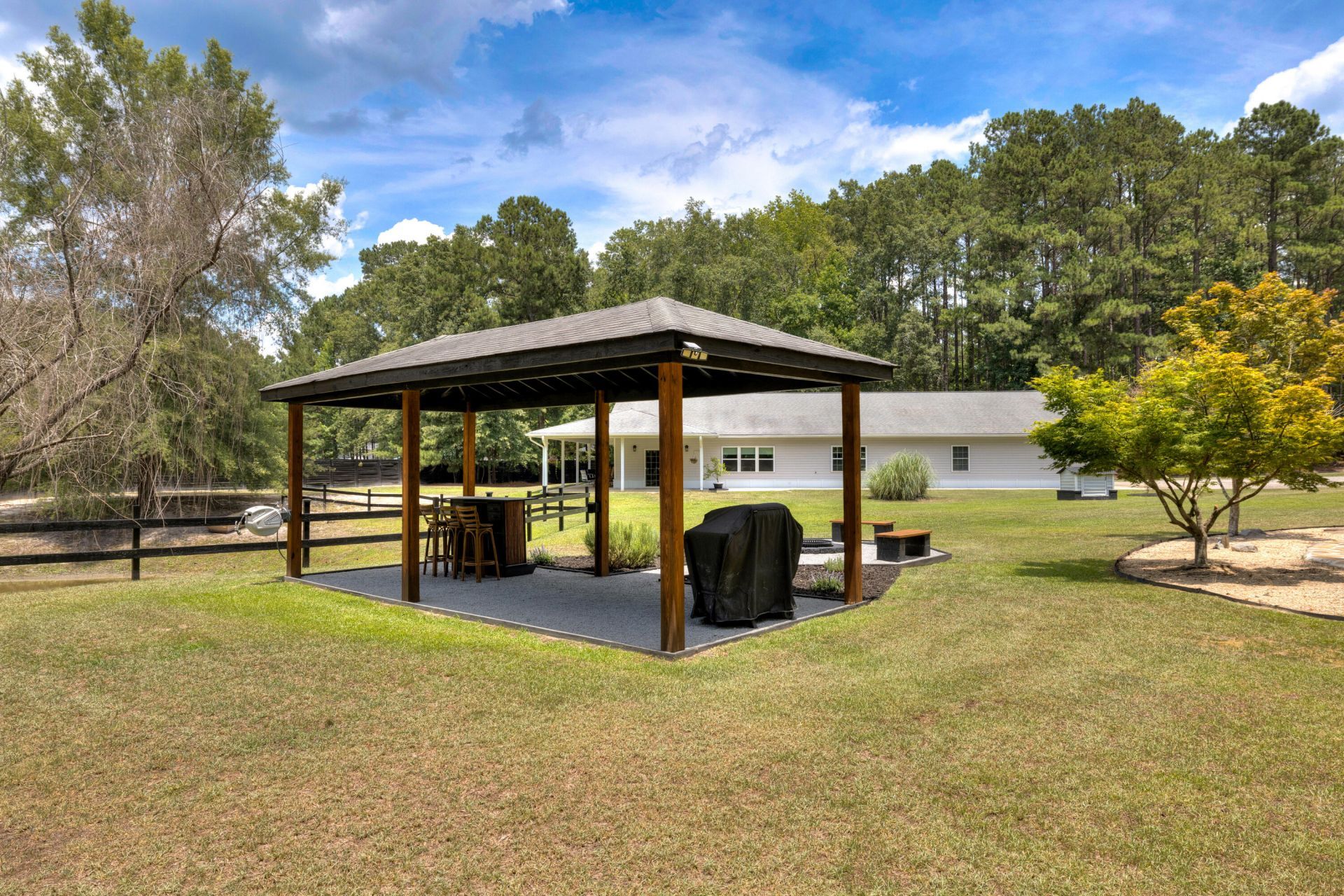 1090 Winding Pond Road Photo 18
