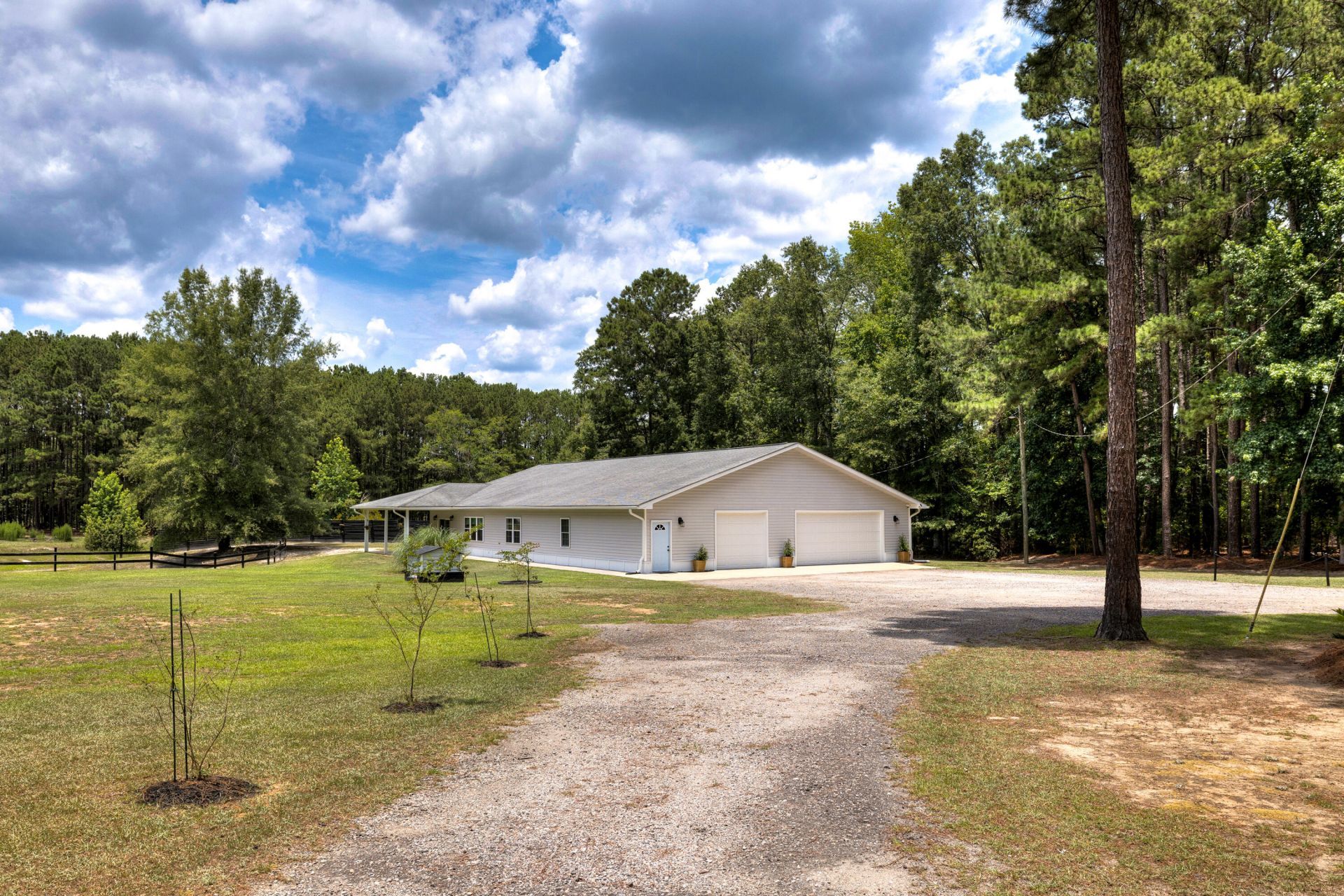 1090 Winding Pond Road Photo 7