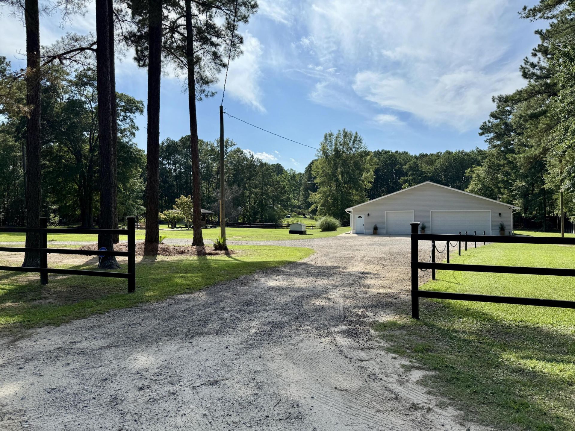 1090 Winding Pond Road Photo 8