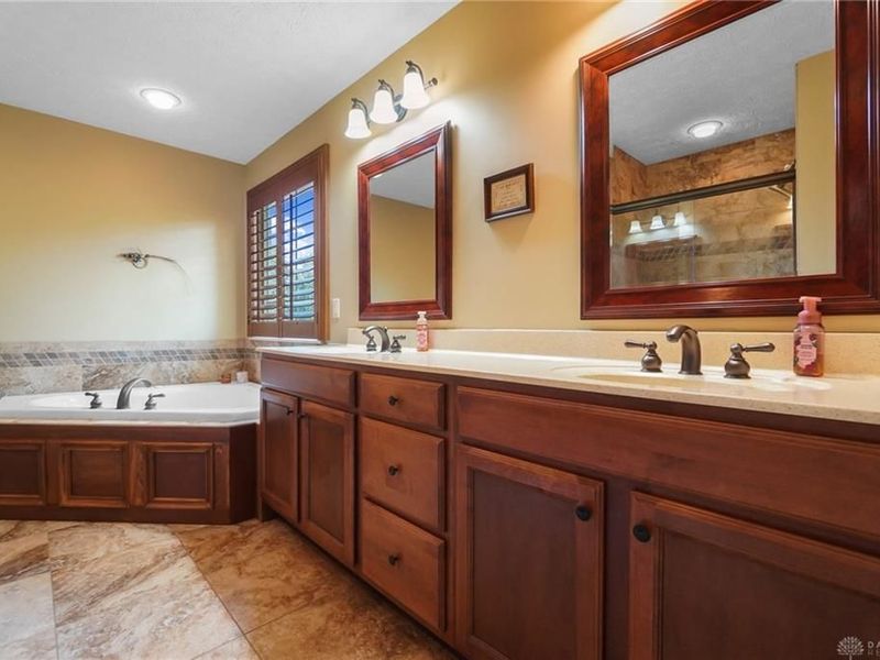 10927 Cold Spring Drive, Unit 205, Washington Township, OH 45458 Photo 35