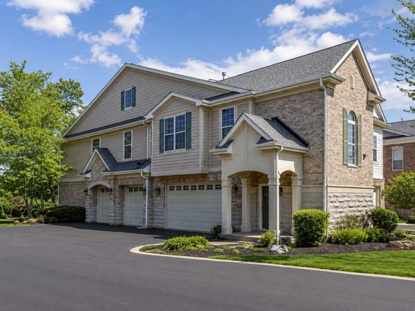 1388 Scarboro Road , Schaumburg, IL 60193